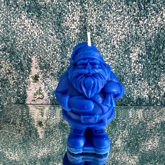 Santa & Christmas Tree Candle Set | Handmade Soy Wax Candles 4"x2" - Picture 2 of 8